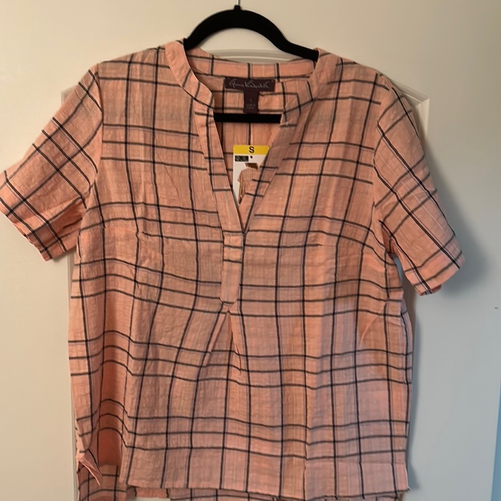 GLORIA VANDERBILT Ladies Split Neck Top